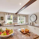 4 Bed In Scarborough Oc-sa870 * Scalby (North Yorkshire)
