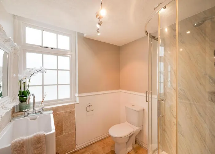 4 Bed In Scarborough Oc-sa870 * Scalby (North Yorkshire)