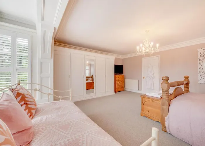 4 Bed In Scarborough Oc-sa870 * Scalby (North Yorkshire)