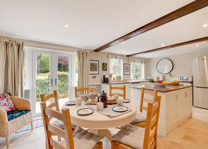 4 Bed In Scarborough Oc-sa870 * Scalby (North Yorkshire)