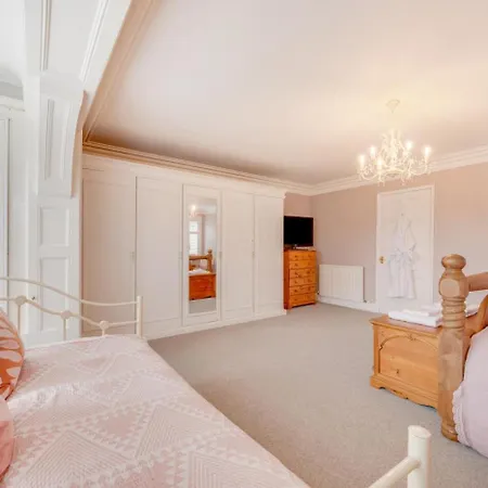 Church Beck House * Scalby