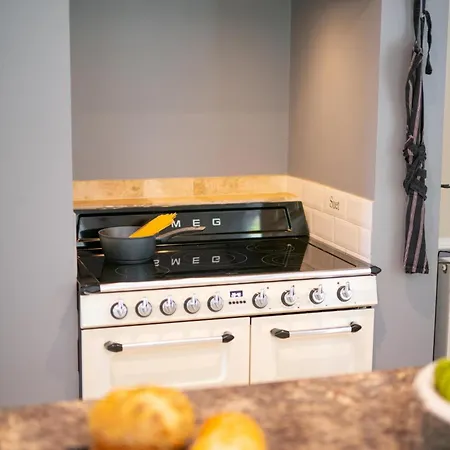 4 Bed In Scarborough Oc-sa870 Scalby